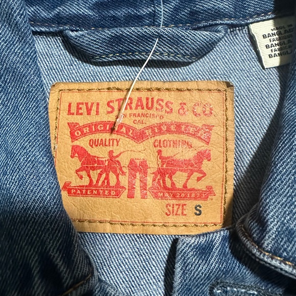 ✂️✂️ Final Reduction unless bundled New With Tags. Levi’s Jacket - Picture 10 of 11